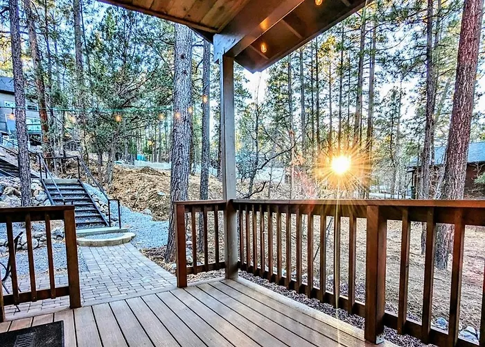 Relax & Recharge In Cozy 2br Retreat *